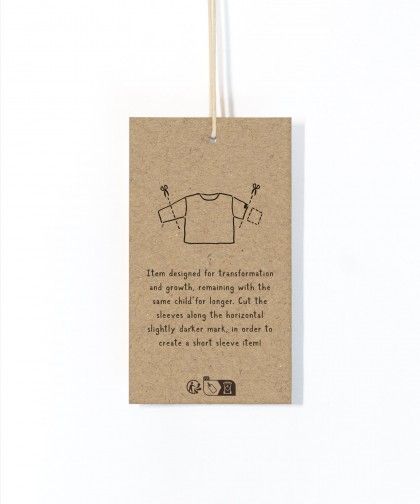 T-shirt con apertura sul retro