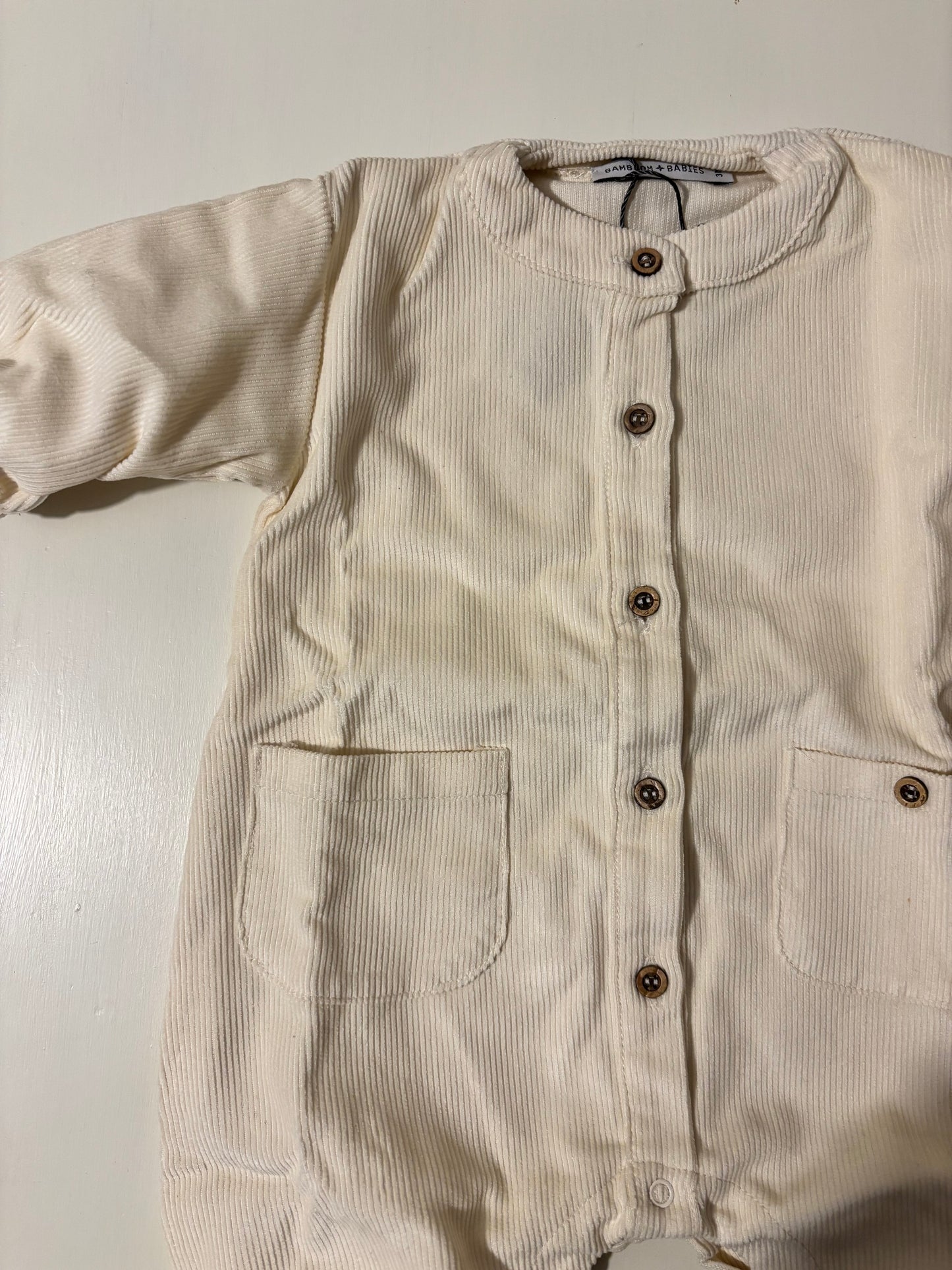 TUTA BOMBER