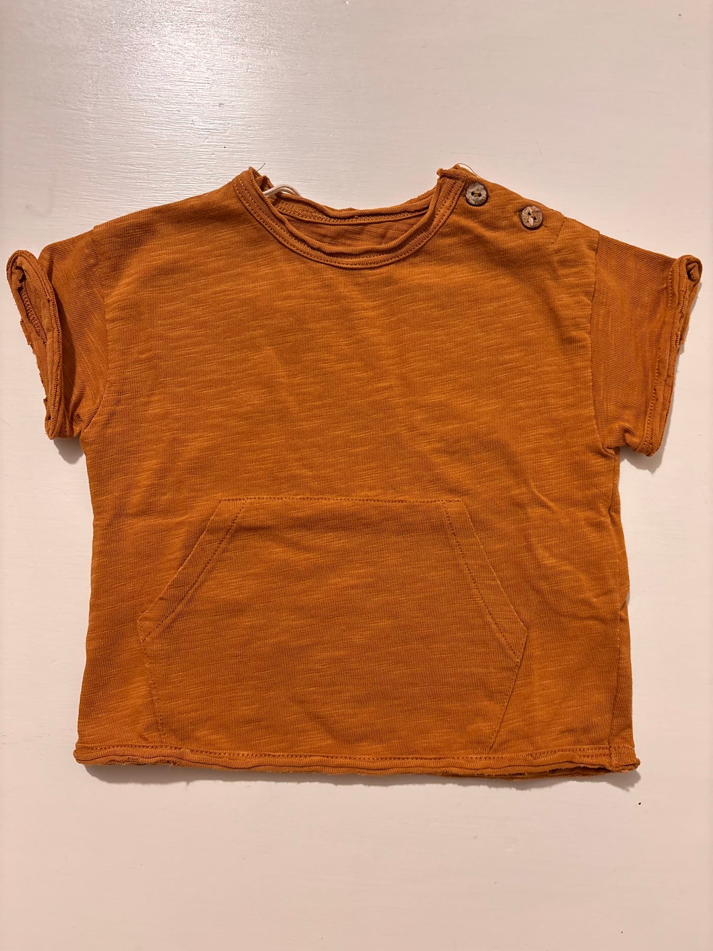 T-SHIRT TASCA FRONTALE