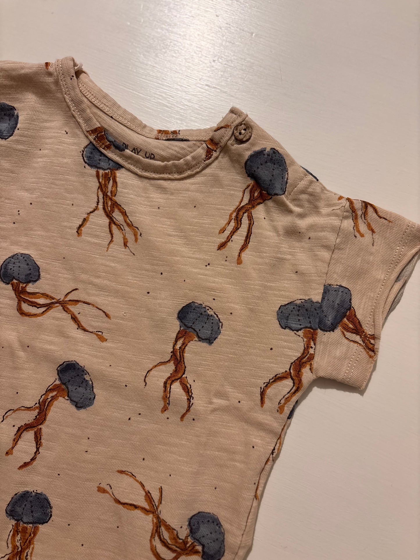 T-SHIRT MEDUSE
