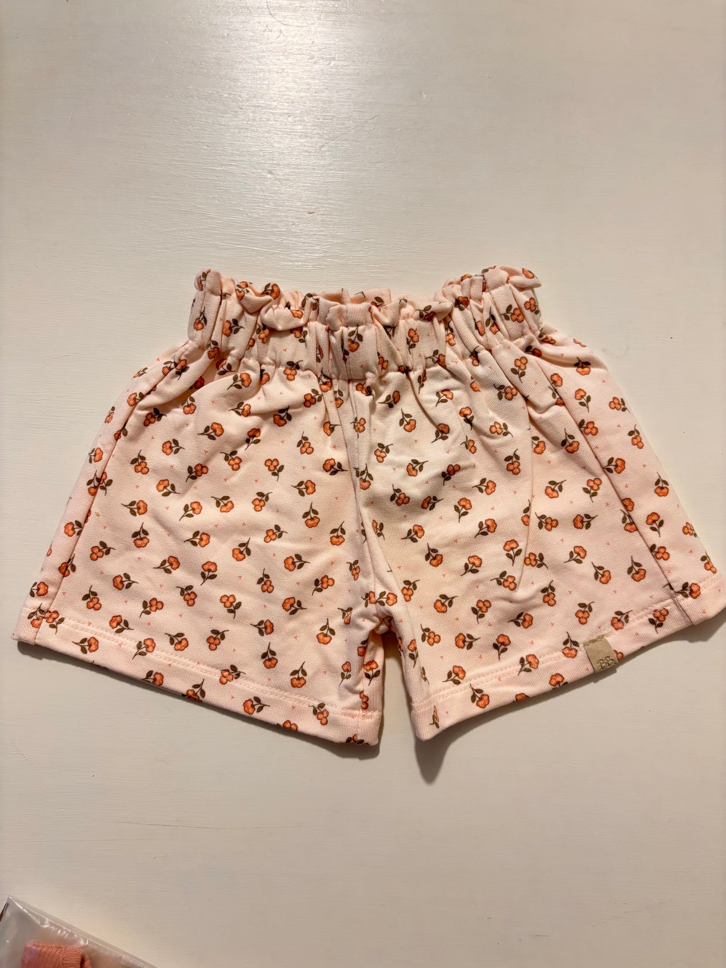 PANTALONCINI A CARAMELLA