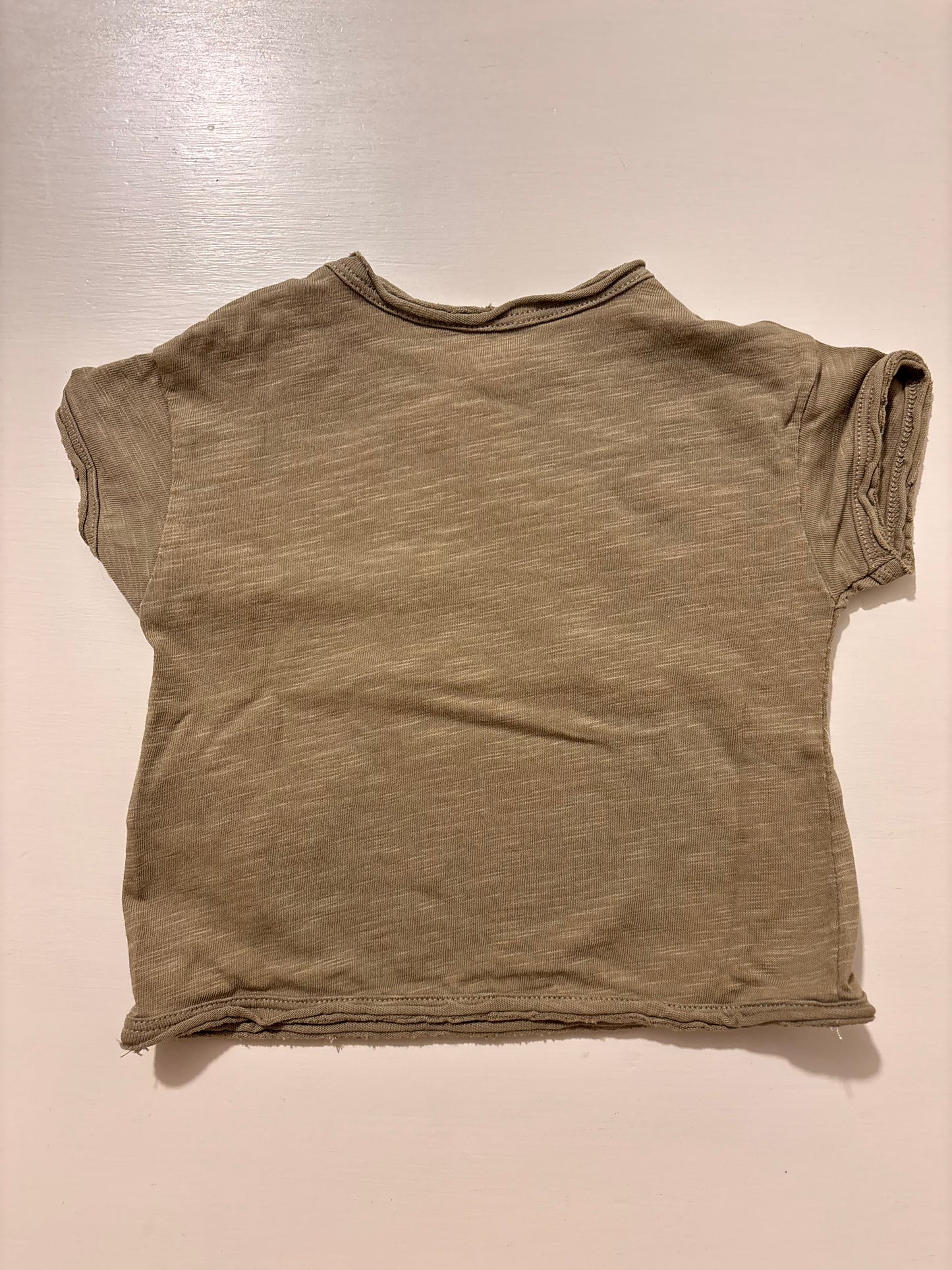 T-SHIRT TASCA FRONTALE